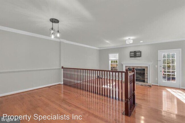 Building Photo - 3 br, 3.5 bath House - 6012 Kestner Circle