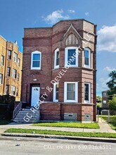 Building Photo - 11347 S King Dr