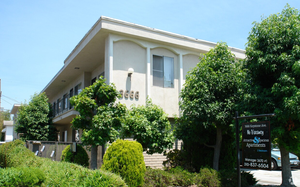 Foto principal - 3666 Keystone Ave
