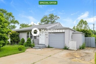 Building Photo - 670 Florland Dr