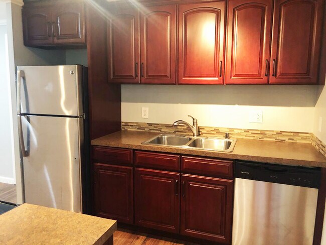 Foto del edificio - 2421 NW 85th St