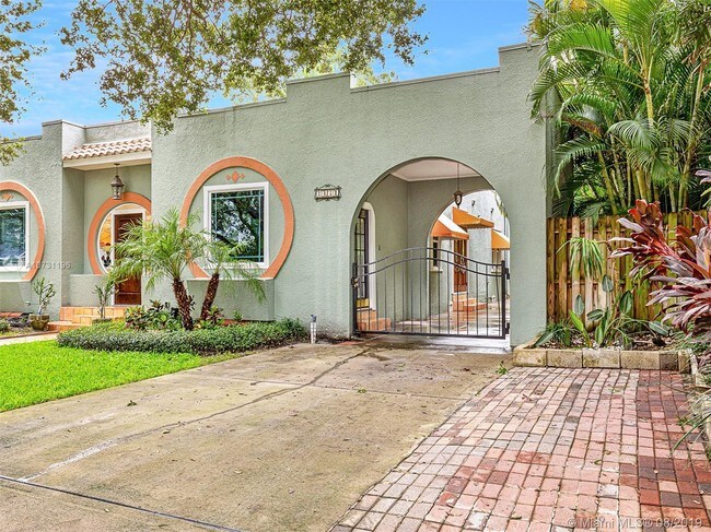 Foto del edificio - 2434 W Prospect Rd