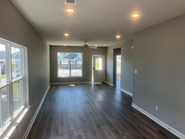 Foto del edificio - New 3 Bed 3 Bath Home