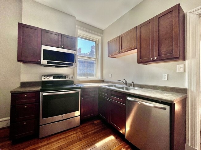 Building Photo - 2809 Miami St