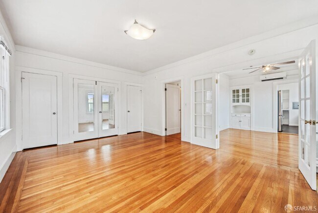 Foto del edificio - 1375 Sacramento St