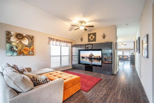 Foto del edificio - 4437 Santa Fe Ln