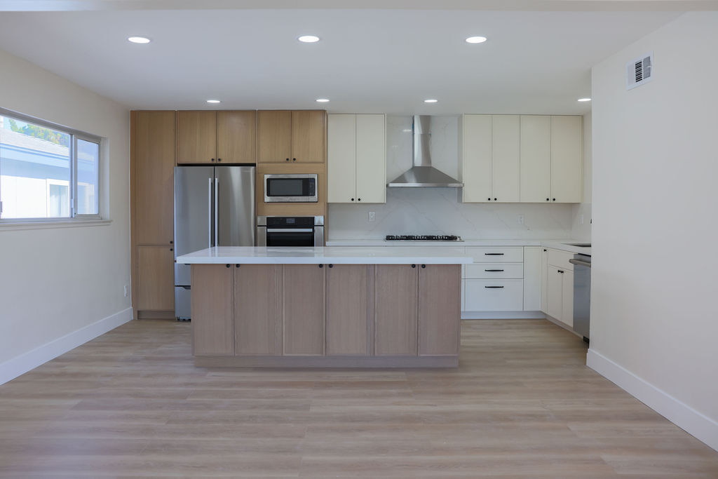 Foto principal - 8751 Chantilly Ave