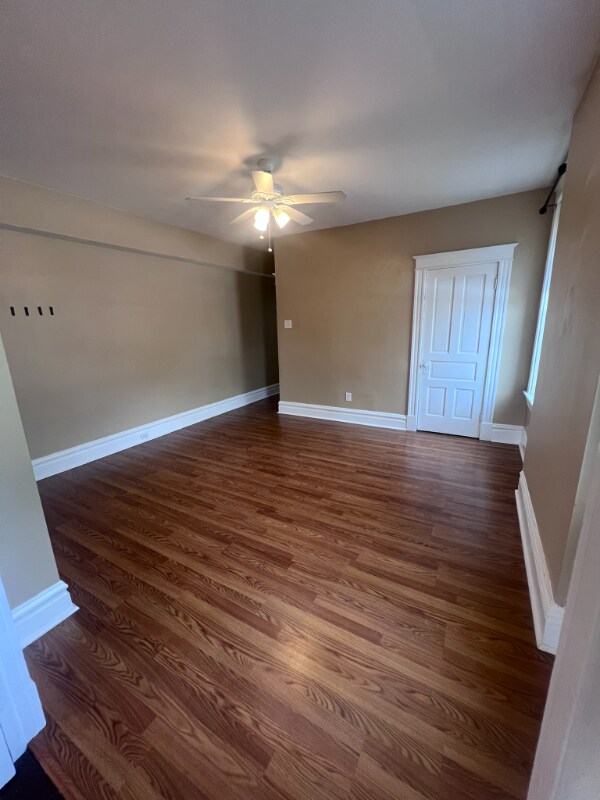 Foto del edificio - 3461 S Spring Ave