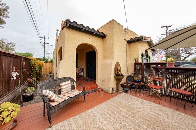 Foto del edificio - 3407 N Mountain View Dr