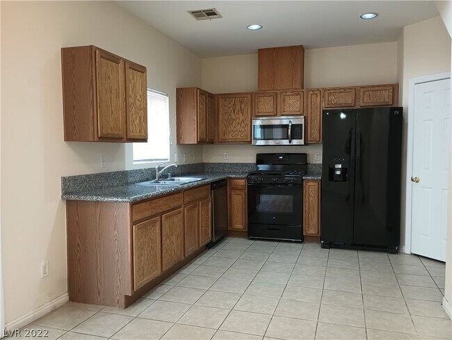 Building Photo - 5181 Bellaria Pl