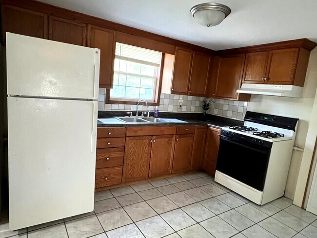 Foto del edificio - 2313 Caton Farm Rd