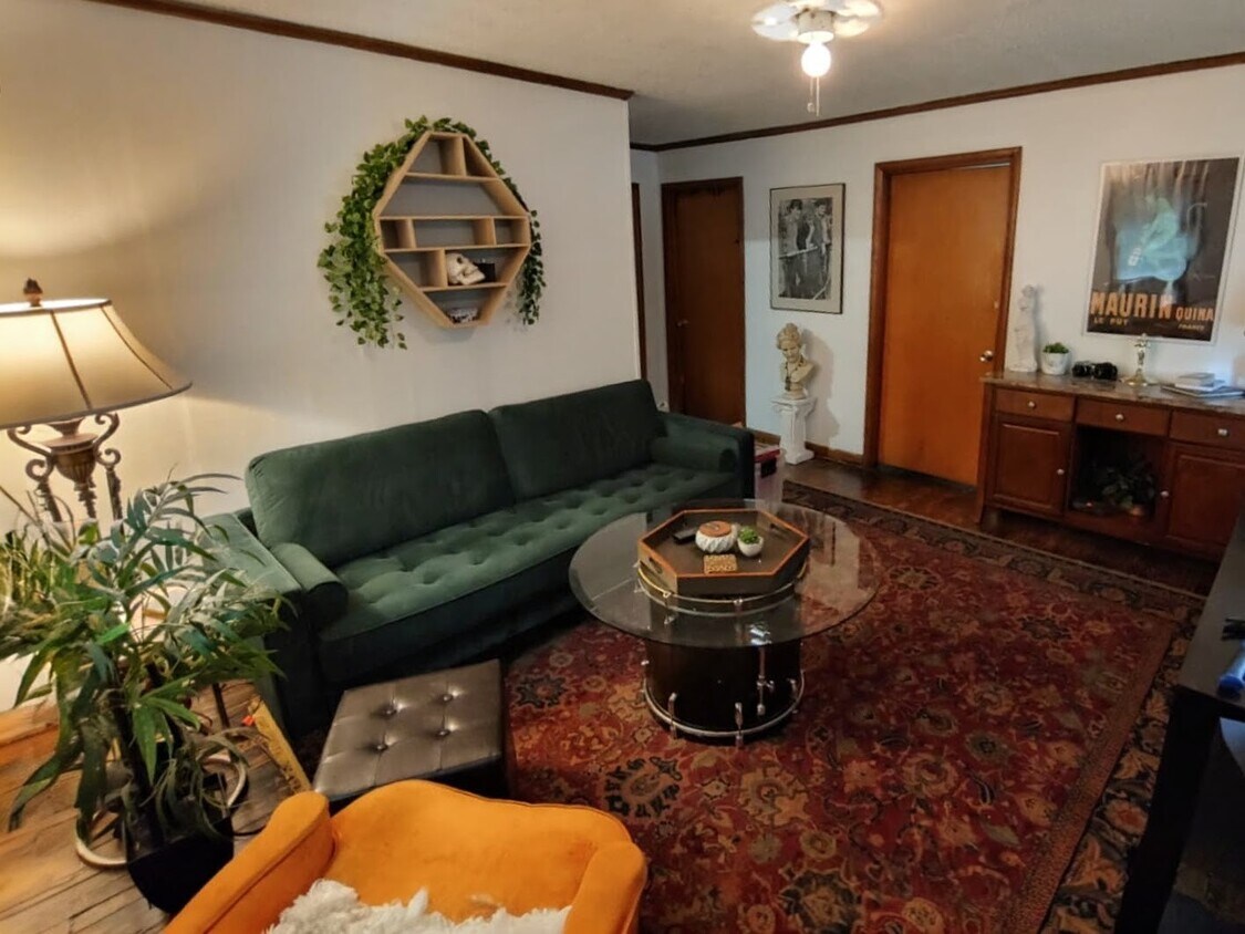 Foto del edificio - 2413 Whites Creek Pike