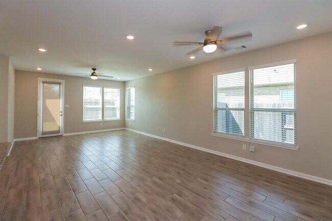 Foto del edificio - 22235 Davenport Downs Ln