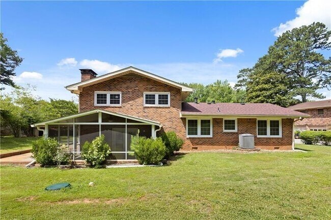 Foto del edificio - 3082 Briarleaf Dr