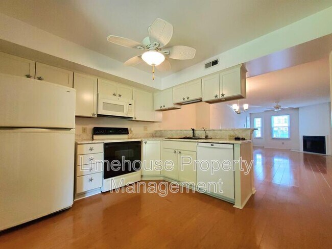 Foto del edificio - 4825 Station House Lane - 1