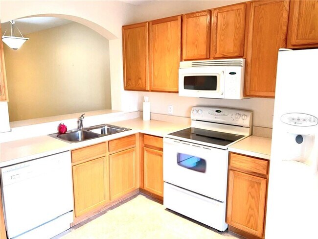 Building Photo - 16408 Swan View Cir