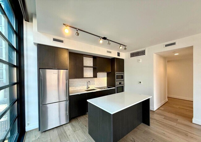 Foto del edificio - 1300 4th St SE