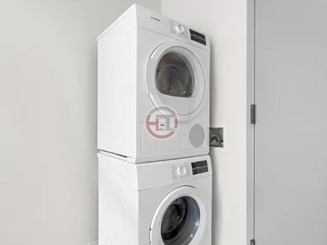 Foto del edificio - 4578 Manhattan College Pkwy