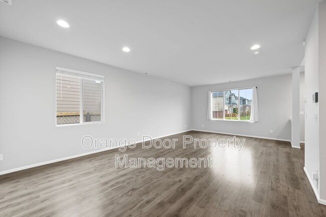 Foto del edificio - 204 Basil Ave