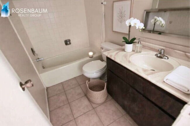 Building Photo - 409 E Fairfield St