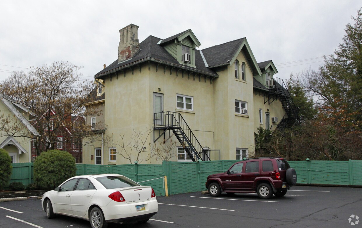 Foto del edificio - 6200-6202 Walnut St