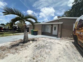 Building Photo - 4041 SW 50th St