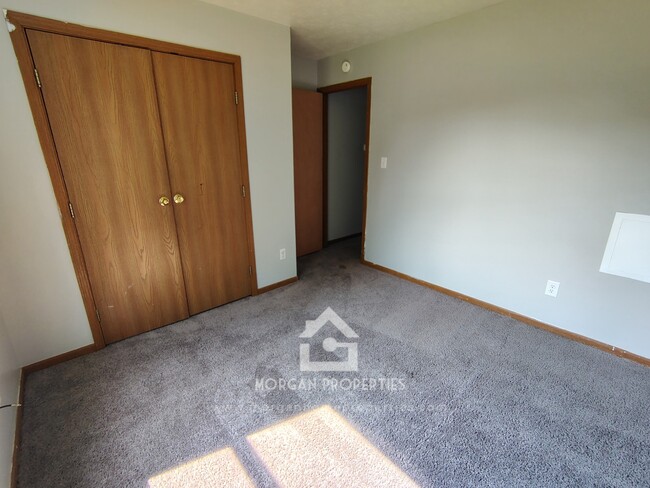 Building Photo - 1726 Greenwood Dr