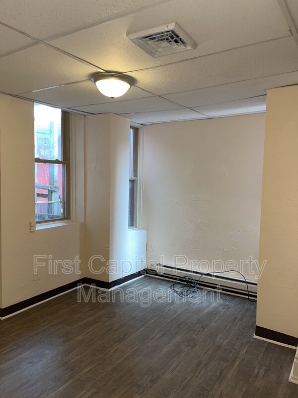 Foto del edificio - 553 W King St
