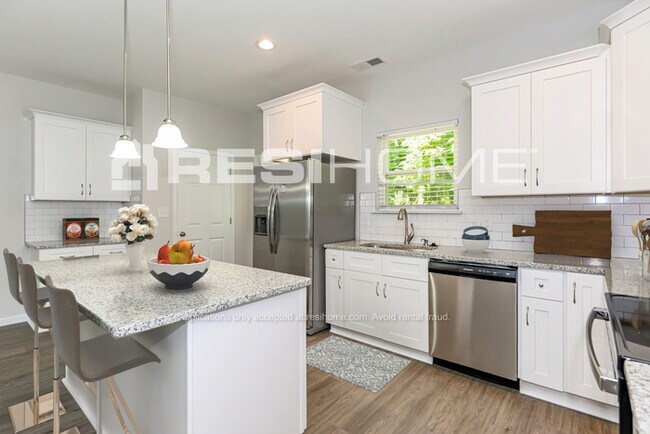 Foto del edificio - 1720 Taylor Ave