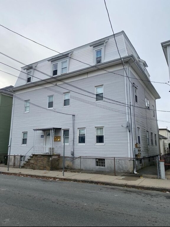 Foto principal - 153 Jencks St