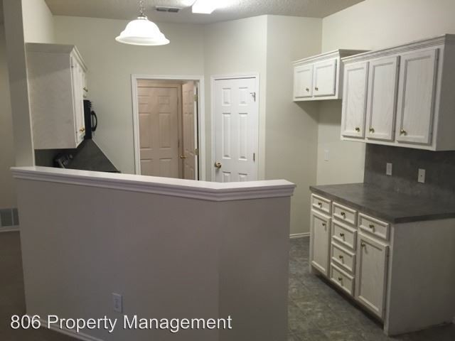 Building Photo - 3 br, 2 bath House - 3008 108th St.