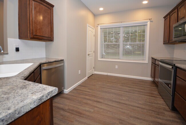 Foto del edificio - 512 Dearbaugh Ave