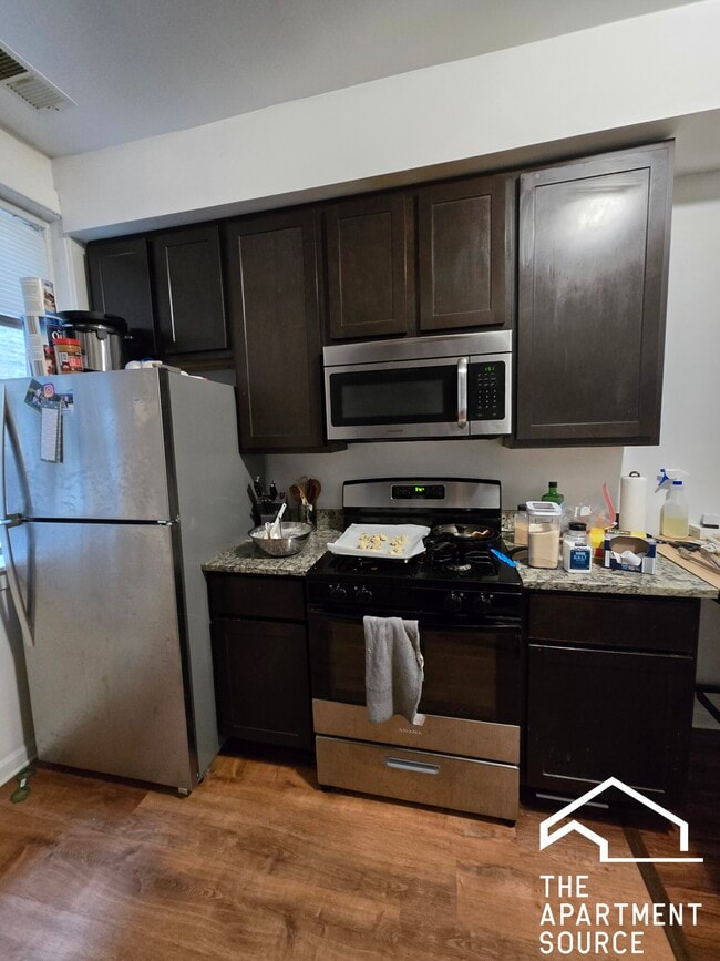 Foto del edificio - 4449 N Hamlin Ave