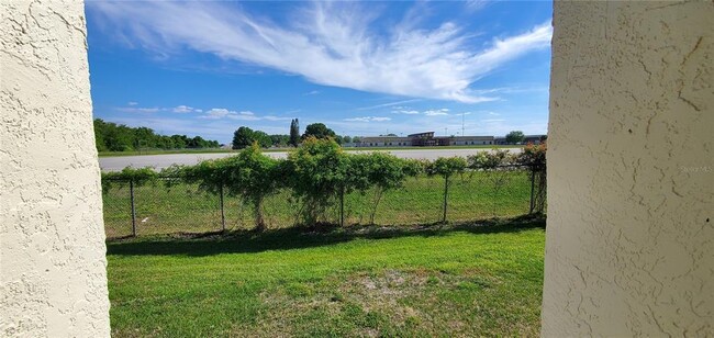 Building Photo - 2370 Harbor Town Dr