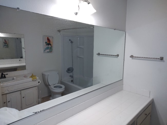 Foto del edificio - 15504 Williams St