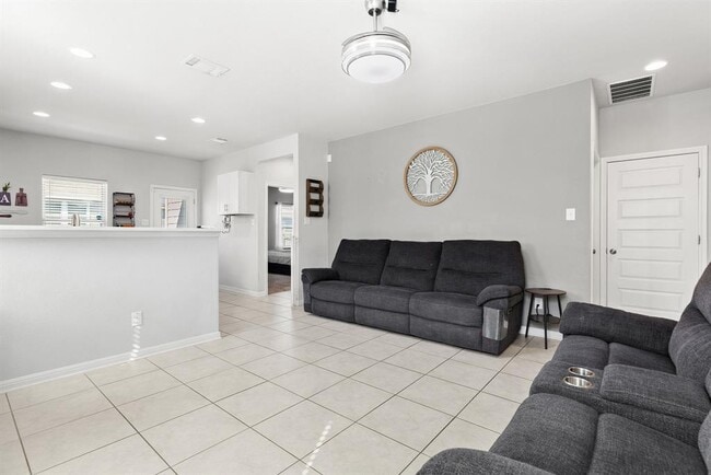 Building Photo - 241 El Dorado Rd