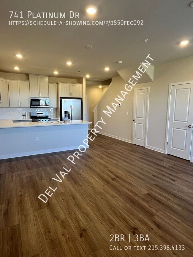 Building Photo - 741 Platinum Dr