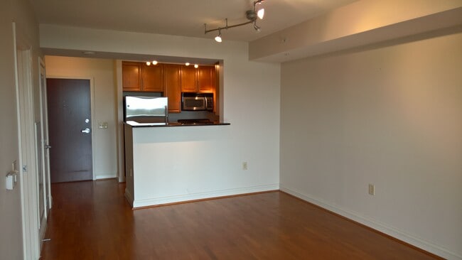 Foto del edificio - 11760 Sunrise Valley Dr