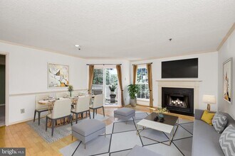 Building Photo - 1524 Lincoln Way