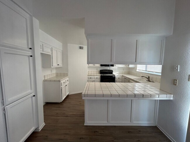 Foto del edificio - Beautiful 4 Bed / 2.5 Bath Silver Creek Home w/ RBP & $0 Deposit Option