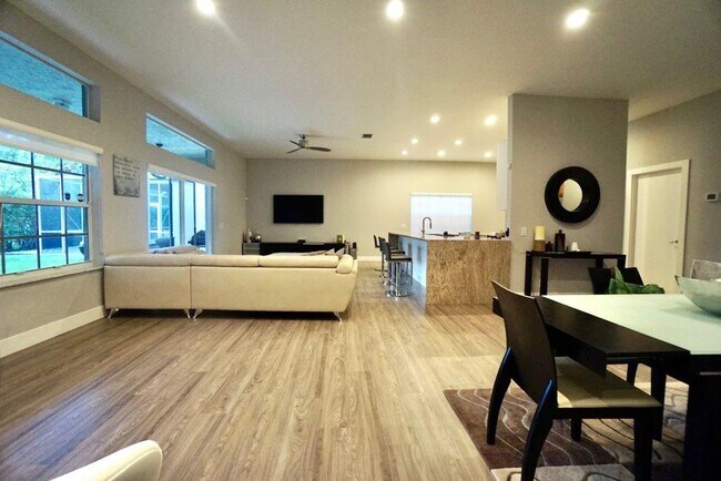 Foto del edificio - 4313 Fox Hollow