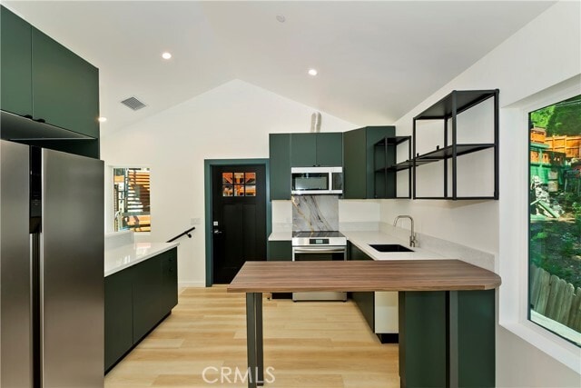 Building Photo - 441 Oriole Dr