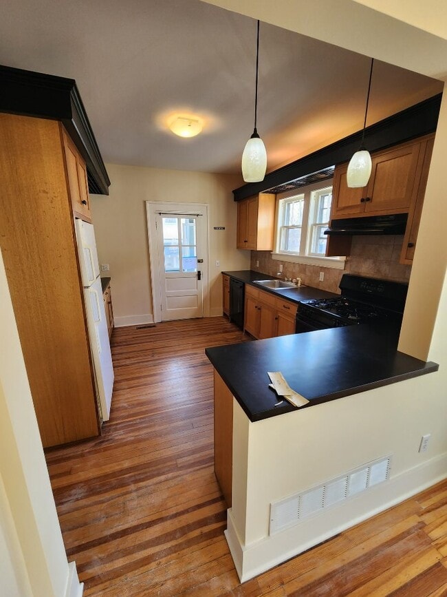 168 Elm St, Saratoga Springs, NY 12866 Townhome Rentals in Saratoga