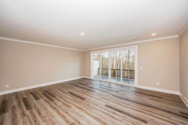 Building Photo - Brand New End-Unit Townhome | 3 BR/2.5BA | 1-Car Garage | Near Downtown Mooresville