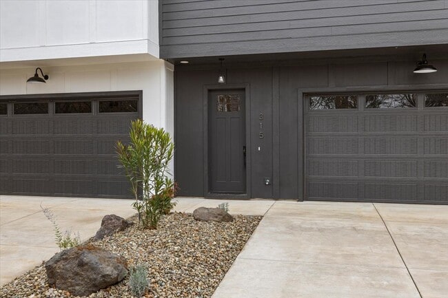 Building Photo - 315 Talons Dr