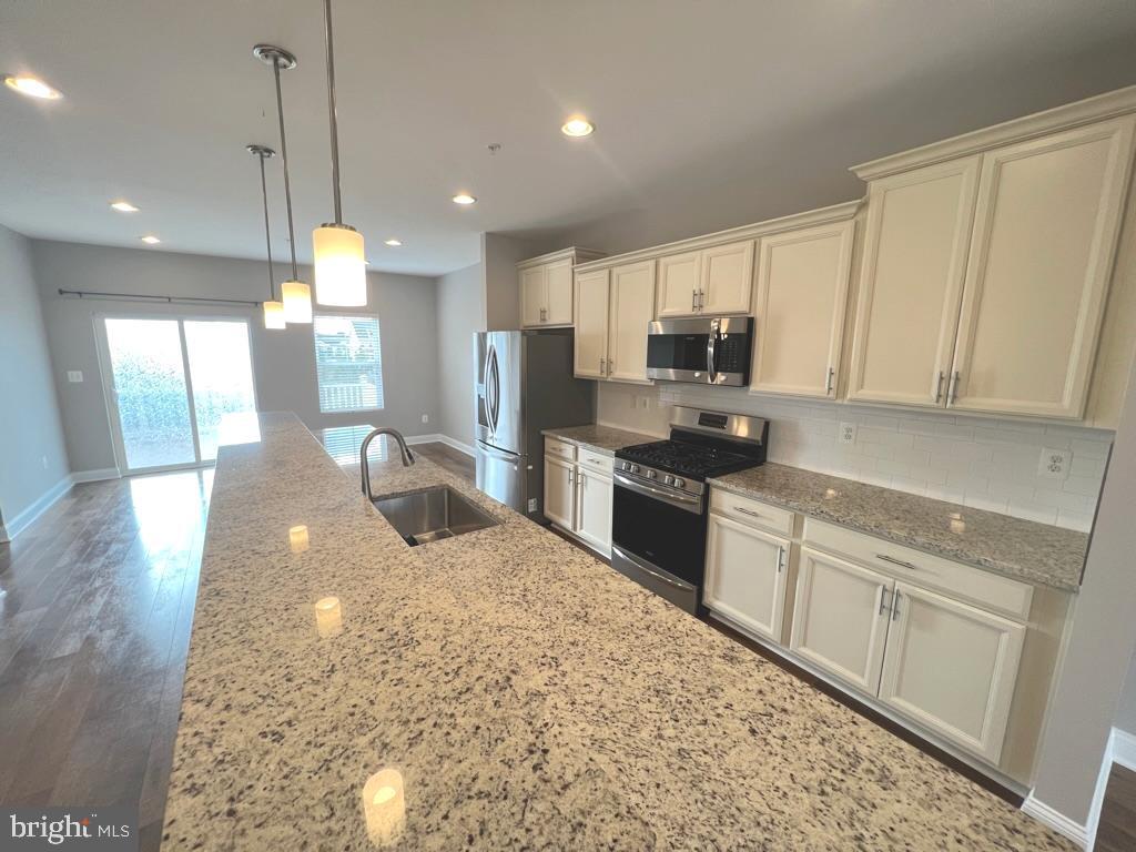 947 Thurston Ln, Glen Burnie, MD 21060 Townhome Rentals in Glen