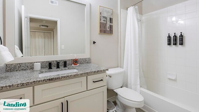 Building Photo - 6101 N Riverside Dr