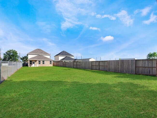 Foto del edificio - 415 County Rd 5102J