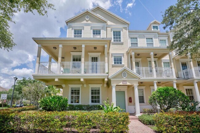 Building Photo - 312 W Thatch Palm Cir