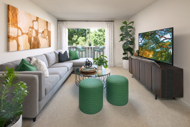 Foto del edificio - Park West Apartment Homes